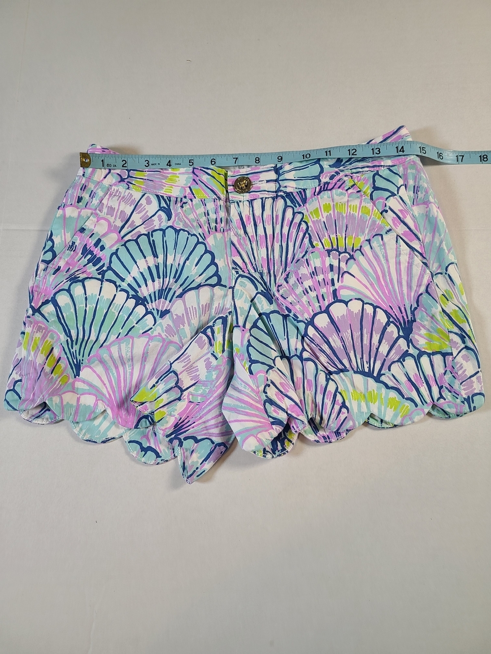 Lilly Pulitzer Womens Pastel Seashell Print Scalloped Buttercup Shorts Size 2 - Picture 7 of 11